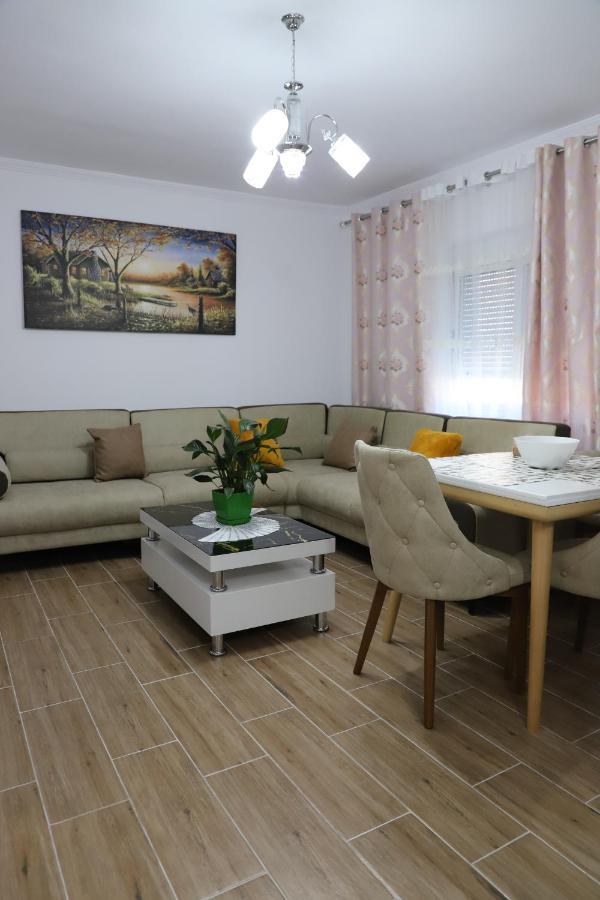 Amelia Apartment Berat Zewnętrze zdjęcie